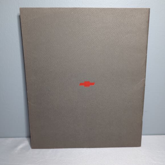 Vintage 1986 Chevrolet Corvette Deluxe Sales Brochure with Envelope - Picture 4 of 13